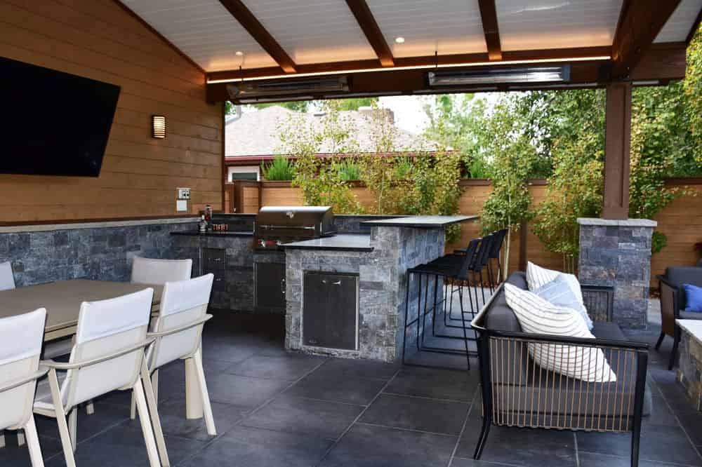 Outdoor Kitchen Design & Installation image